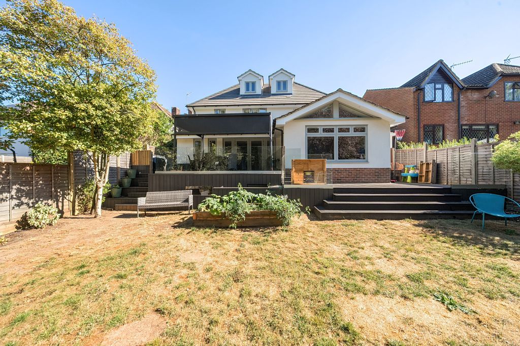Property photo 2 of 24