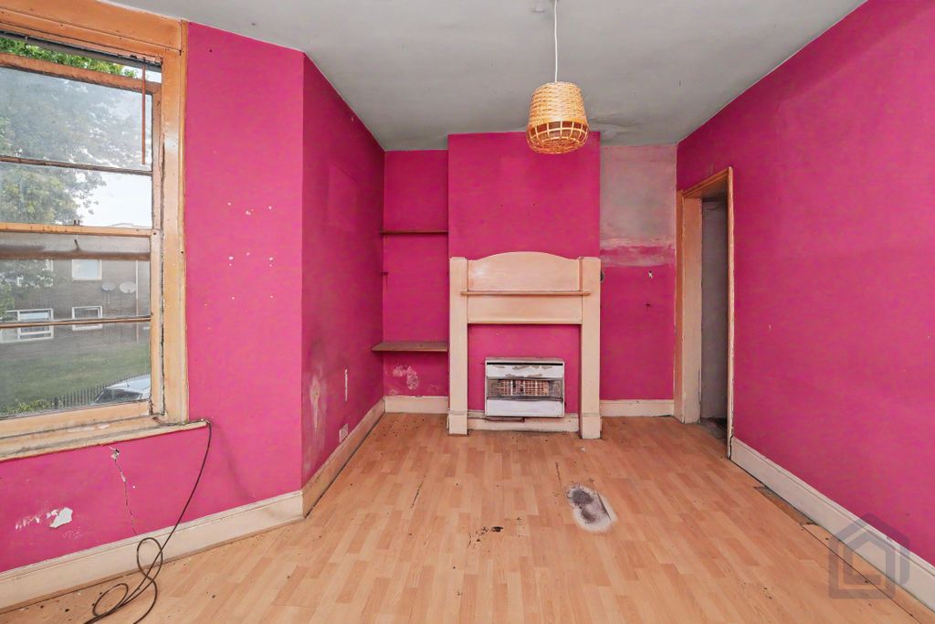 Property photo 2 of 18