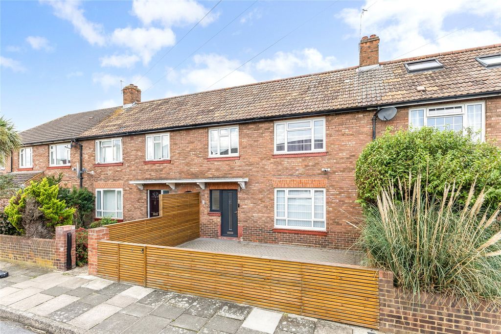 Property photo 3 of 30 Picture No. 04