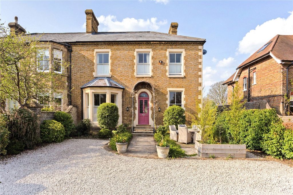 Property photo 1 of 11 Front