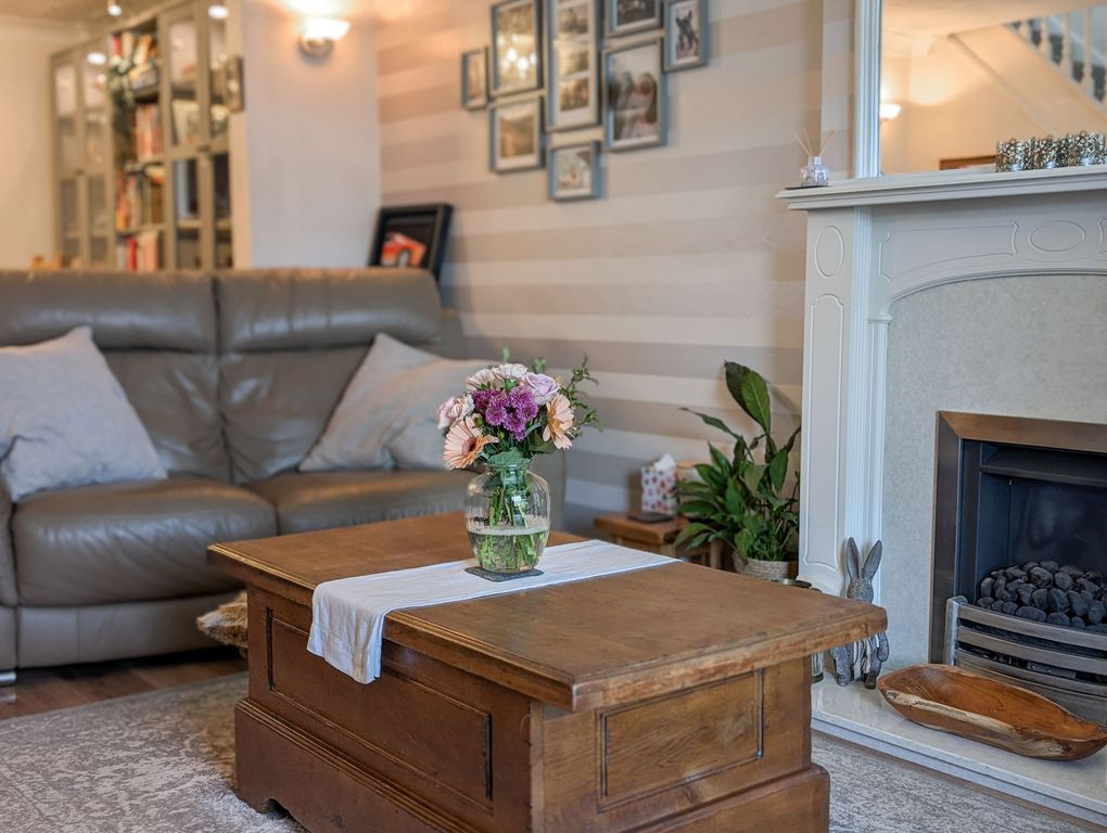 Property photo 3 of 15