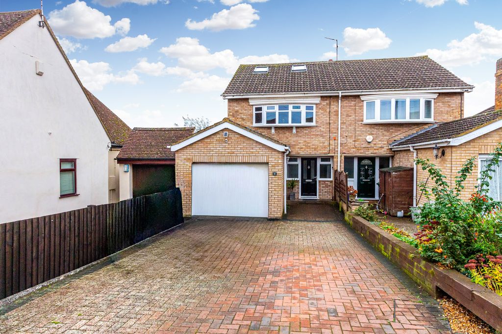 Property photo 1 of 16 Front