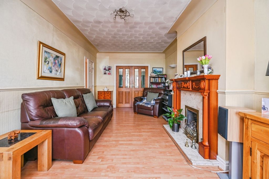 Property photo 2 of 18 Pbox-Img.Jpg