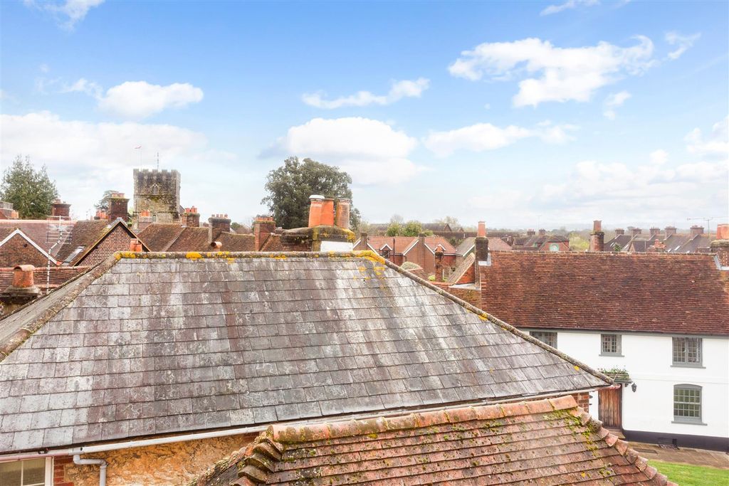 Additional image 10 of 2 bed flat for saleThe Spain, Petersfield GU32
