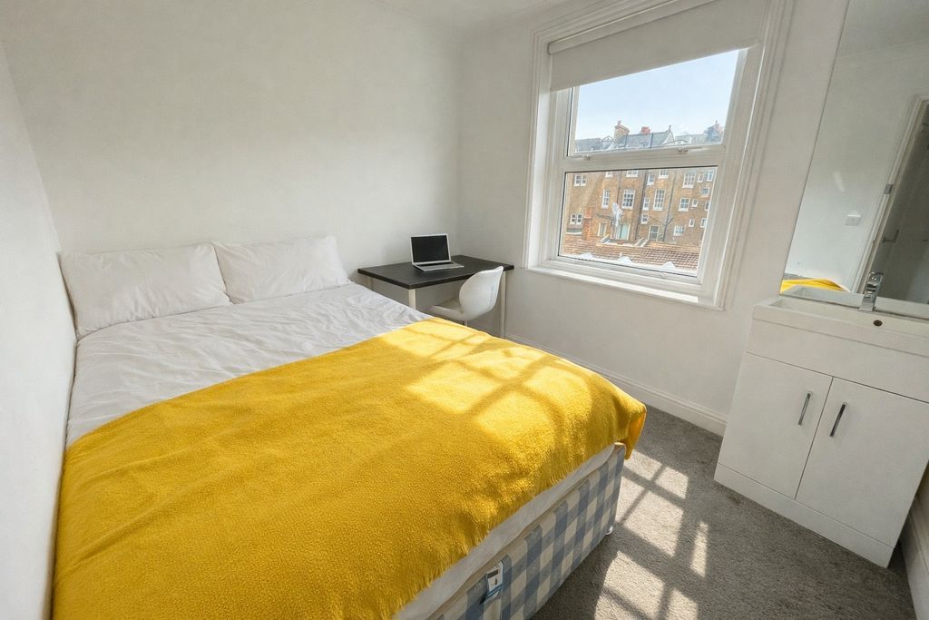 Additional image 7 of 5 bed shared accommodation to rentSt. Georges Road, Brighton BN2