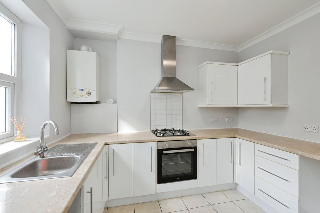 Property photo 3 of 11 Pbox-Img.Jpg