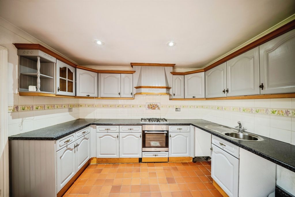 Property photo 3 of 39