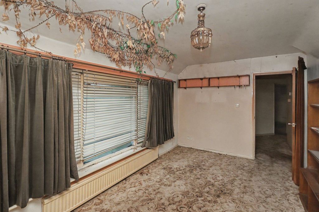 Property photo 3 of 23 Fallowdale, Pudding Hill, Reading Rg10 8Qz