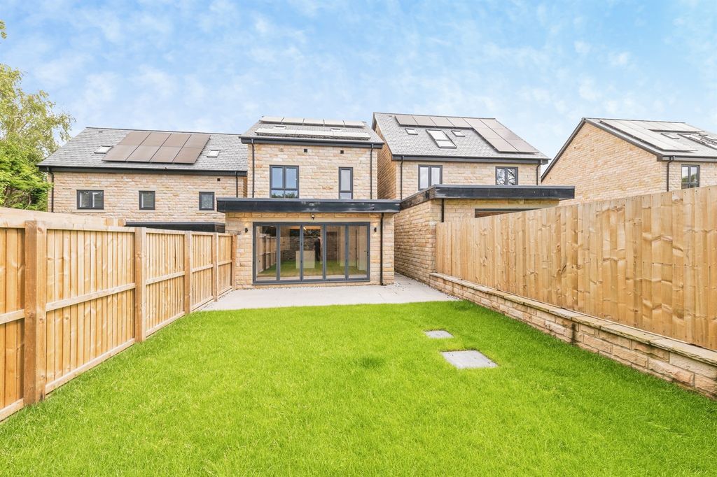 Additional image 4 of 4 bed detached house for salePentlands, New Mill Road, Holmfirth HD9