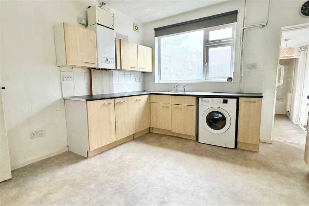 Property photo 2 of 13 Kitchen