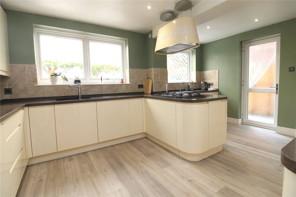 Property photo 2 of 24 Picture No. 03