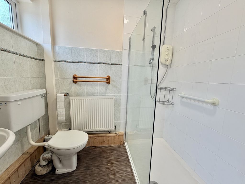 Property photo 3 of 9 Shower Room