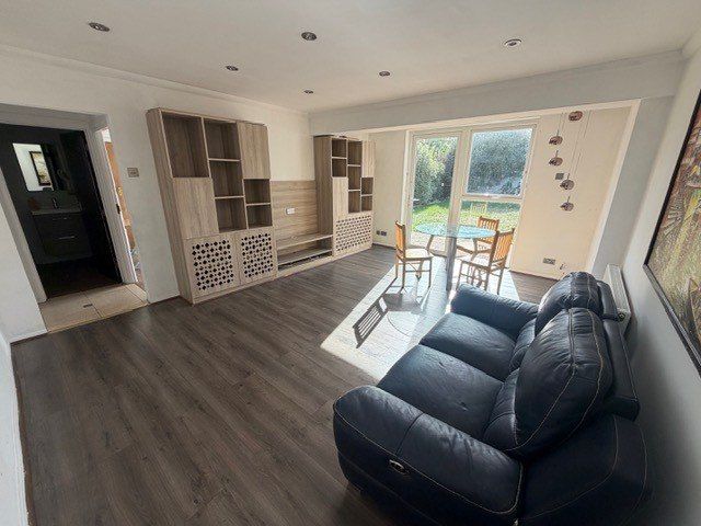 Property photo 2 of 11 Gallery