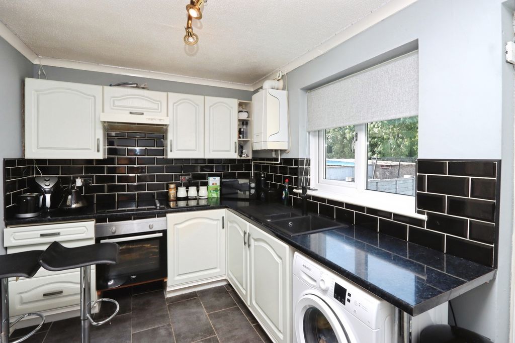 Property photo 2 of 11 Pbox-Img.Jpg