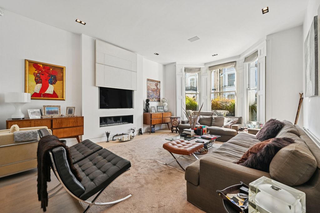 Property photo 2 of 21 Reception