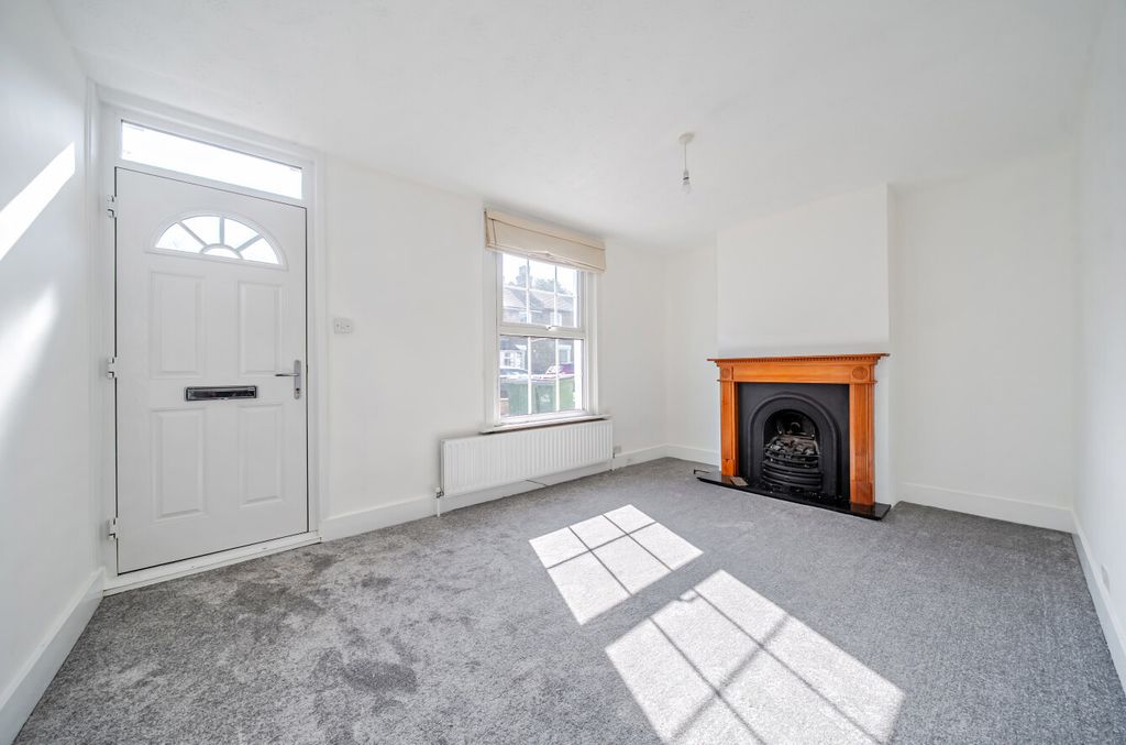 Property photo 2 of 19 1488141-9-6A58987...