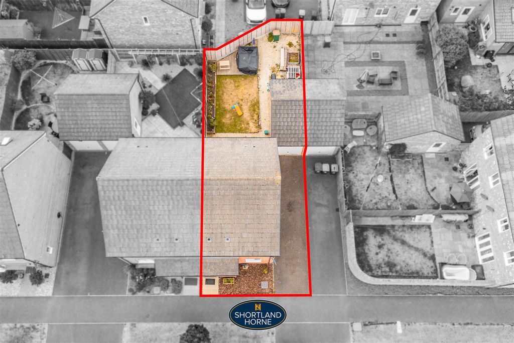 Property photo 2 of 21