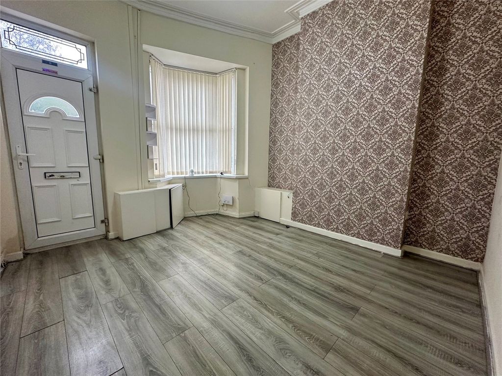 Property photo 3 of 14 Picture No. 05