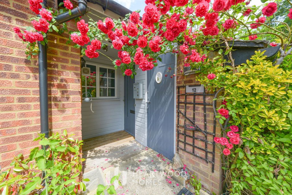 Property photo 1 of 21