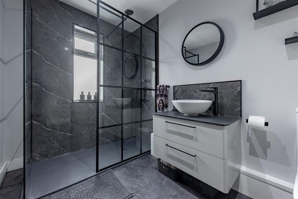 Property photo 2 of 18 ba-11.Jpg