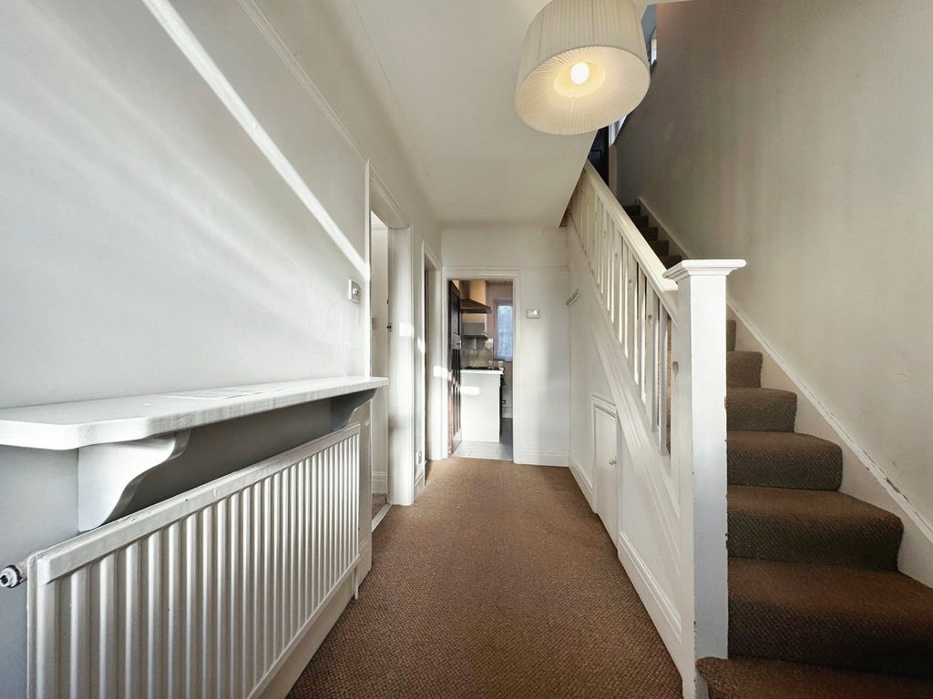 Property photo 2 of 16 Picture No. 24