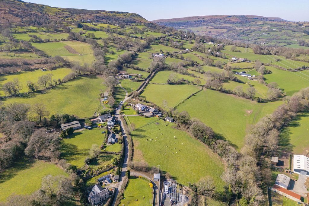 Property photo 3 of 73