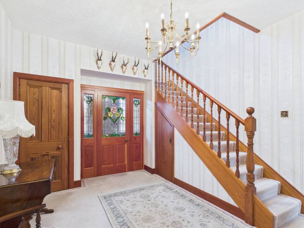 Property photo 2 of 21