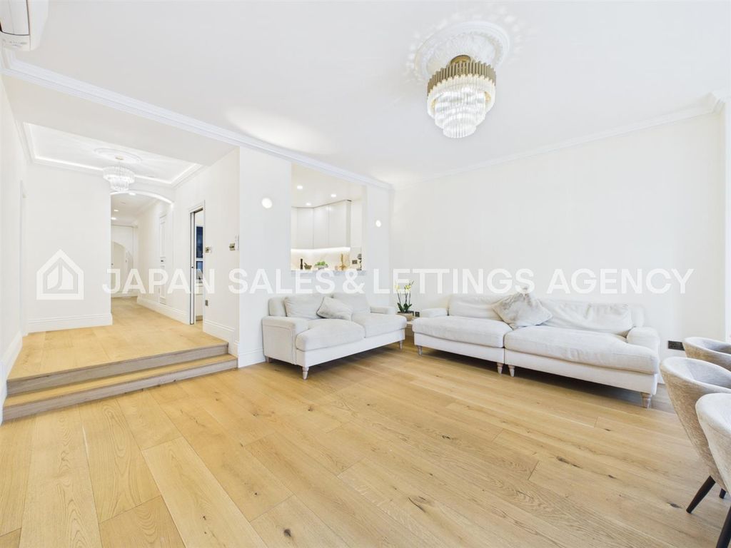Property photo 3 of 13 Cam04401G0-Pr0170-Still006.Jpg