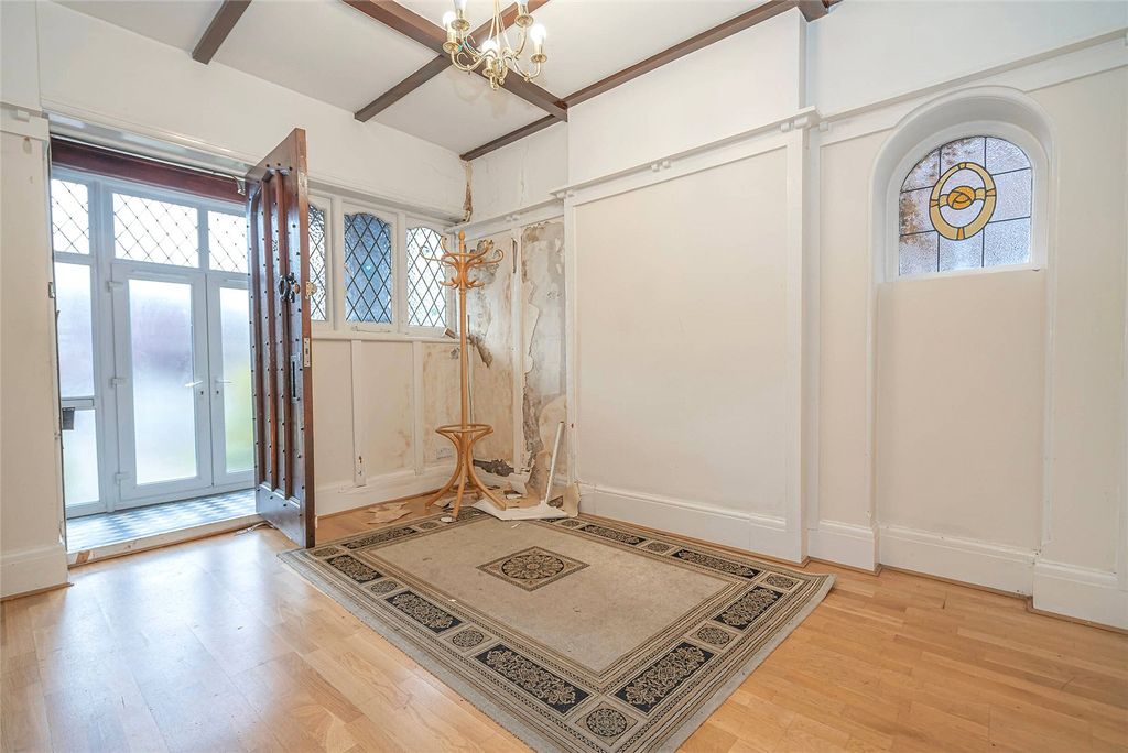 Property photo 3 of 21 Entrance Hall A