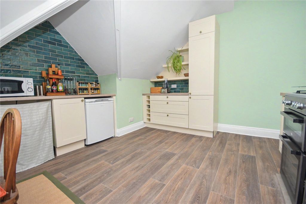 Property photo 3 of 10 Picture No. 10