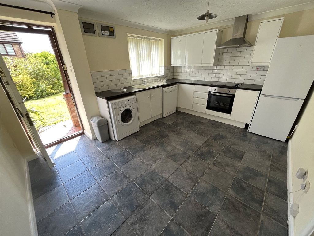 Property photo 2 of 17 Picture No. 18