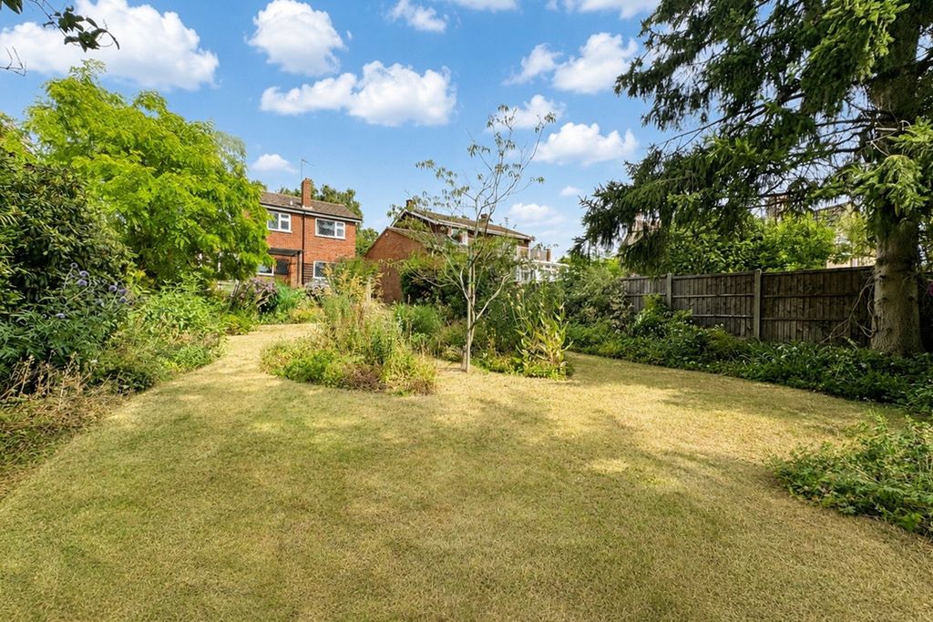 Property photo 2 of 15 5192145