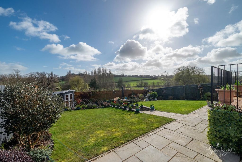 Property photo 2 of 39 Rear Garden