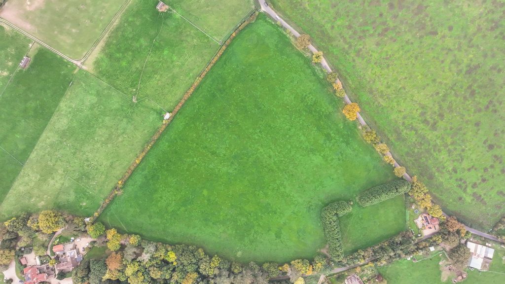 Property photo 2 of 3 Photo 2