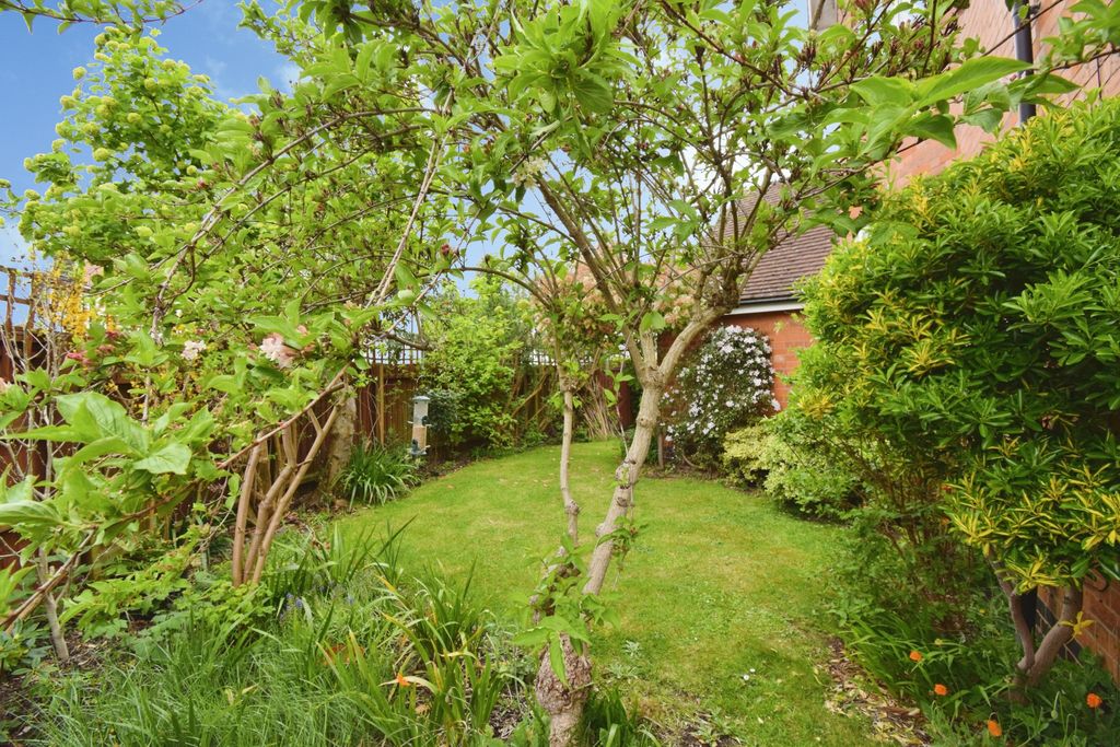 Additional image 29 of 4 bed semi-detached house for saleHolmfield Road, Leicester LE2