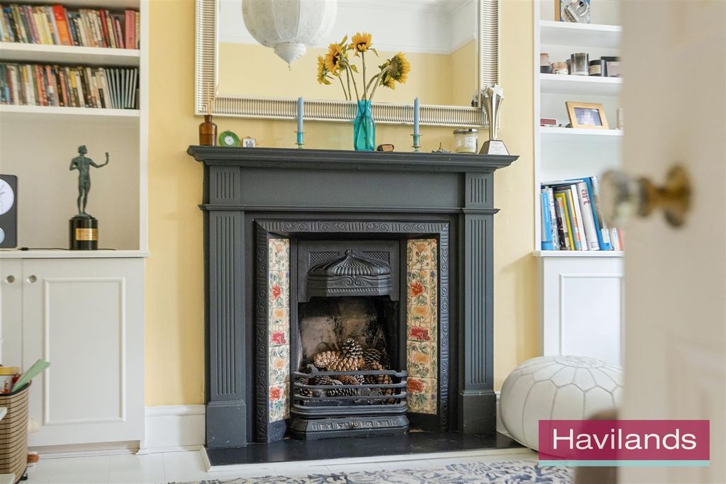 Property photo 3 of 27 Eaton Park Road-14.Jpg