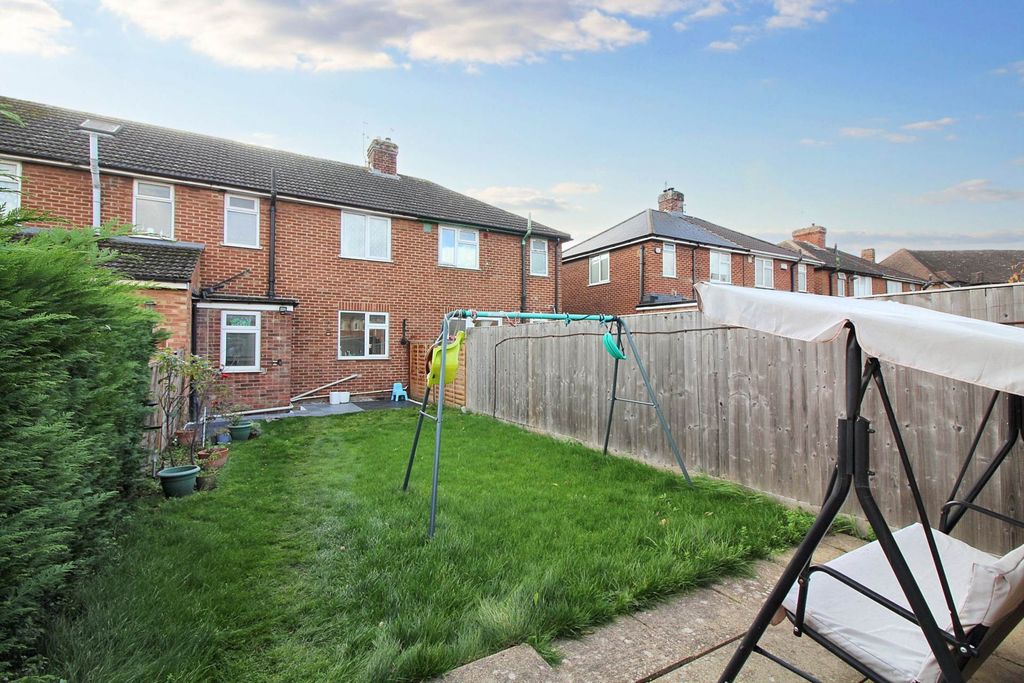 Property photo 2 of 12