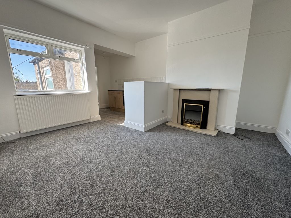 Property photo 2 of 14 Img_1837
