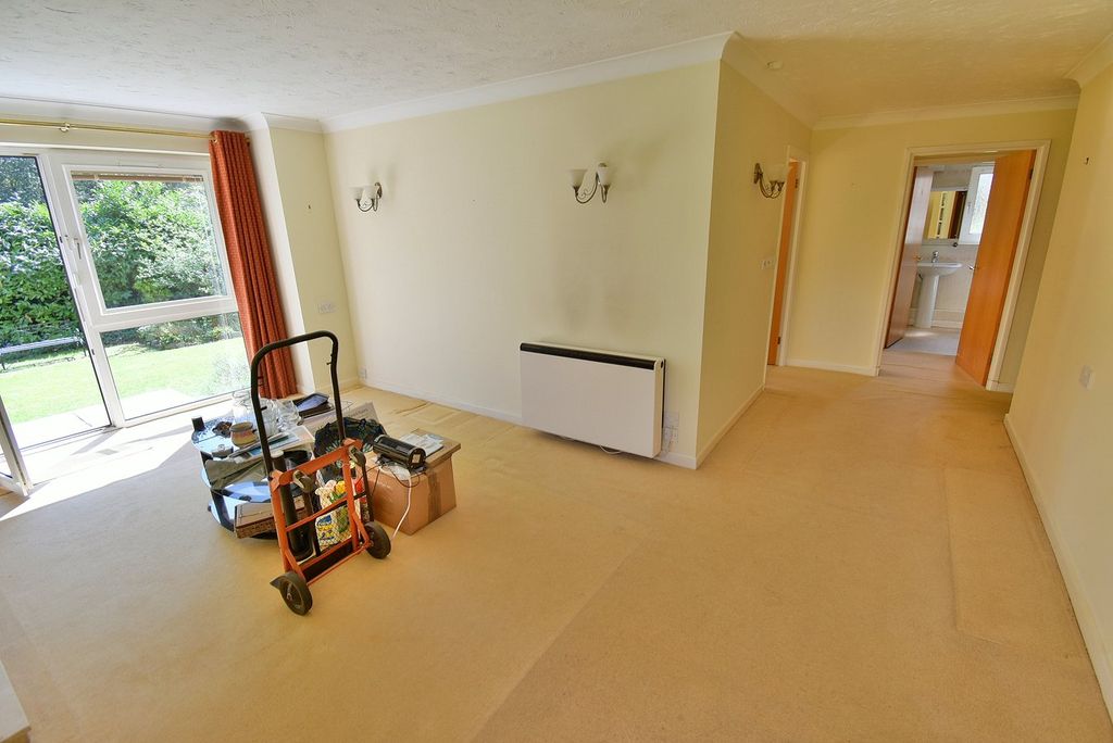 Property photo 2 of 14