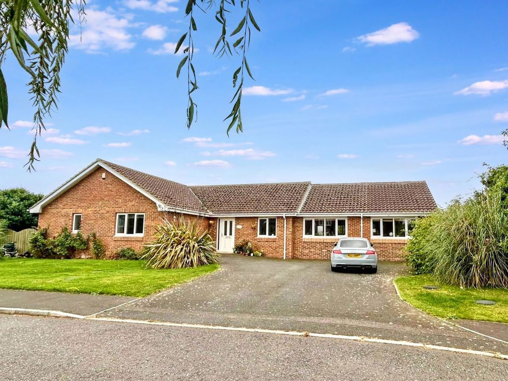 Property photo 1 of 28