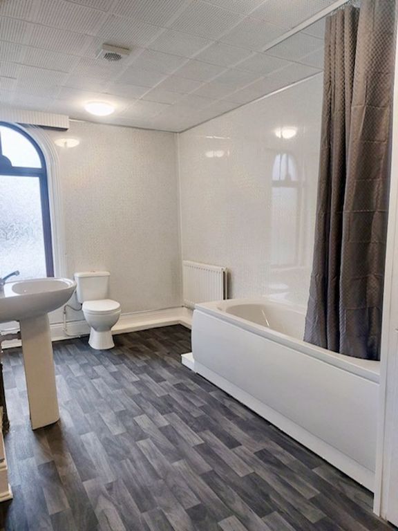 Property photo 3 of 11 Photo 1