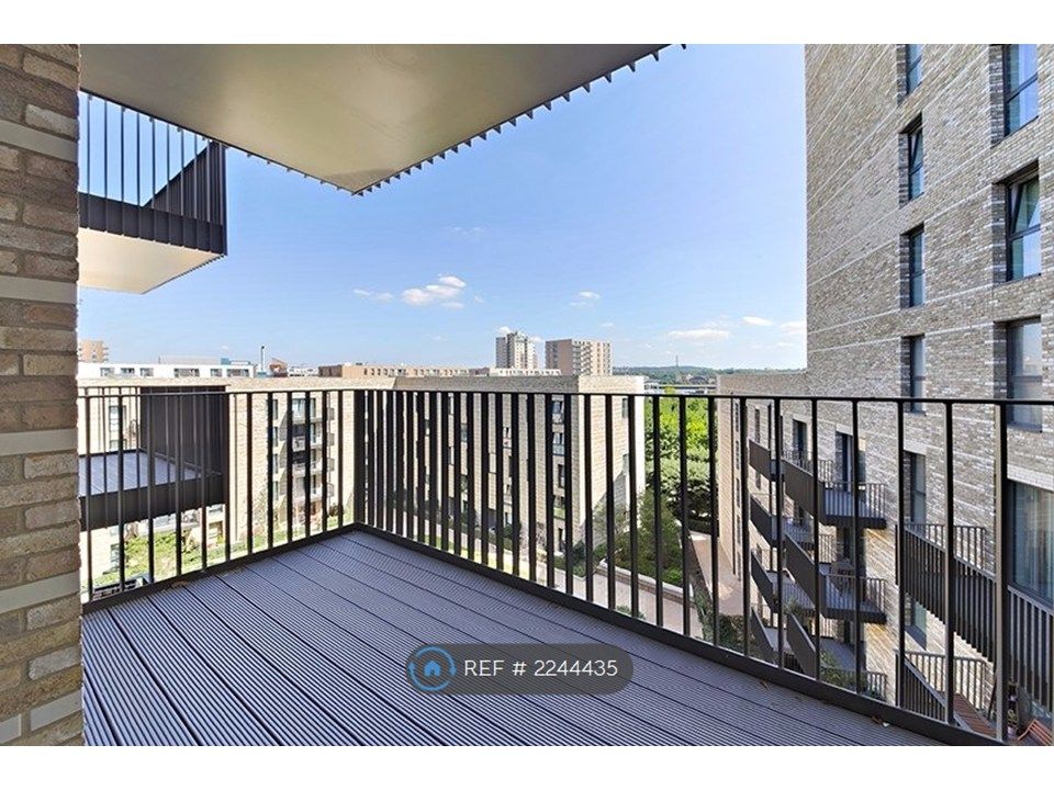 Property photo 2 of 7 Balcony