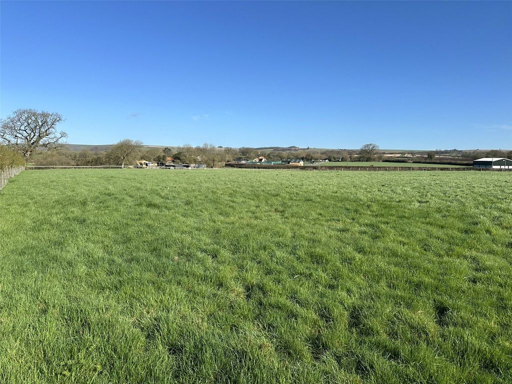 Property photo 2 of 5 Picture 2