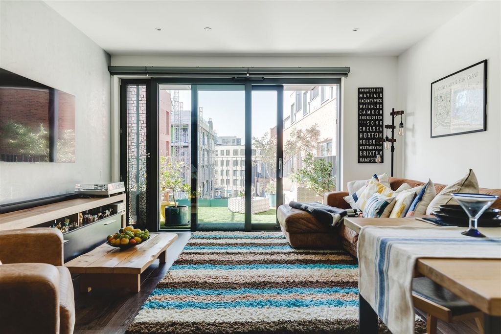 Property photo 1 of 32 Curie House-9.Jpg