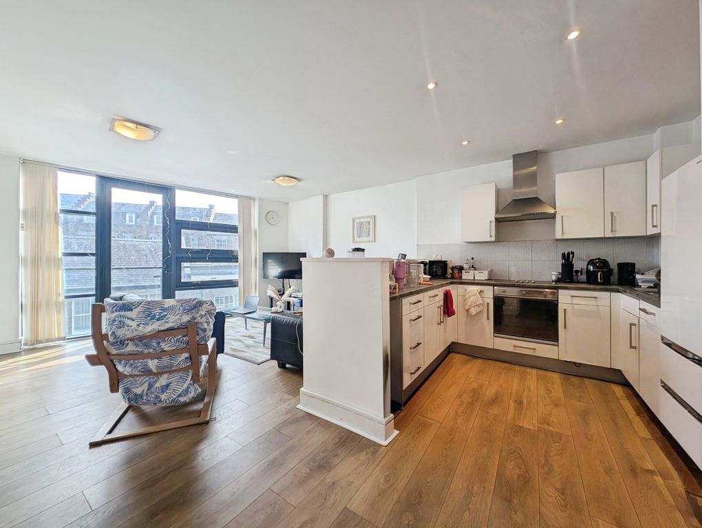 Property photo 2 of 9 Pbox-Img.Jpg