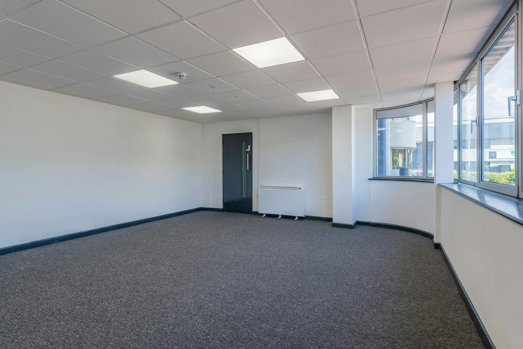 Property photo 3 of 4 Unit9Cheltenhamtradepark15.Jpg