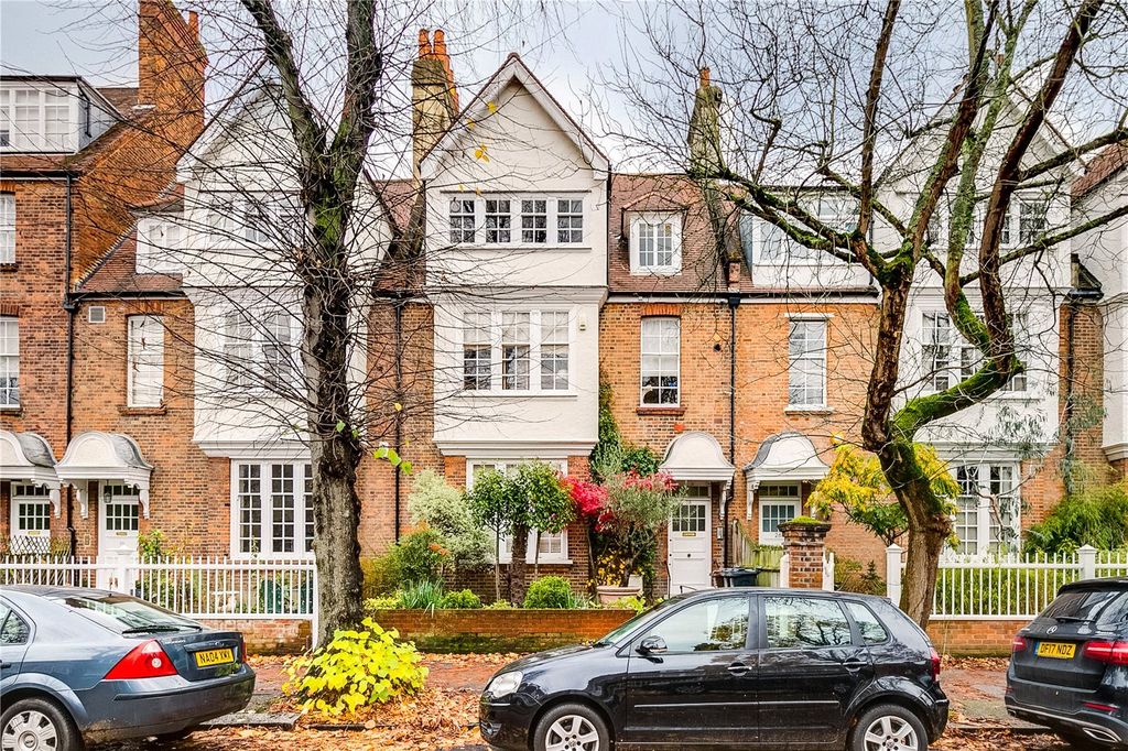 Property photo 1 of 8