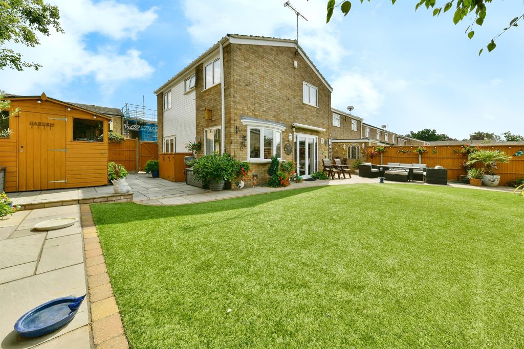 Property photo 2 of 17