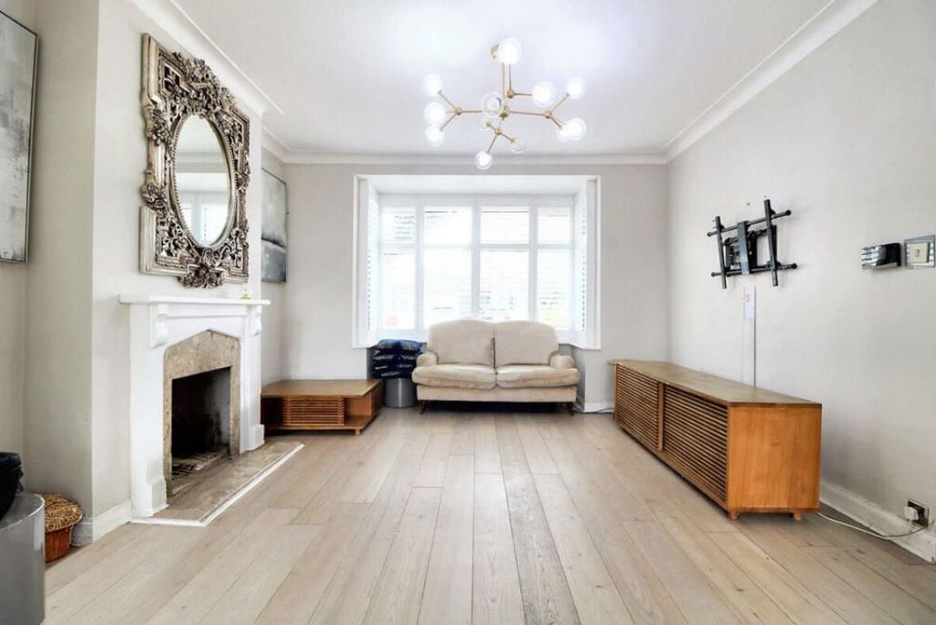 Property photo 3 of 13 Photo 3