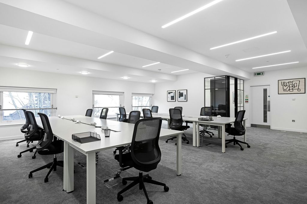 Property photo 2 of 11 R2A1918-1.Jpg